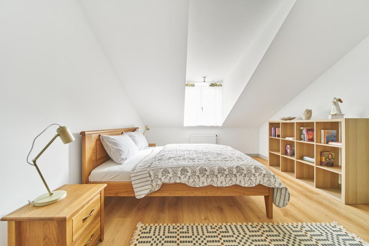 Modern Two-Bedroom Apartment, Vilnius City Centre 外观 照片